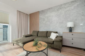 Kilińskiego Prestigious Apartment with Parking by Renters Prestige